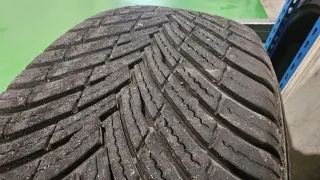 2 Neumáticos Pirelli 215/65/17 AllSeason