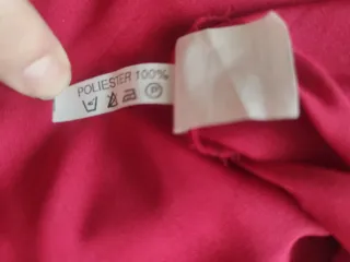 Vestido lencero burdeos