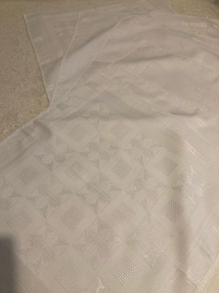 Mantel blanco y 6 servilletas con puntilla crochet