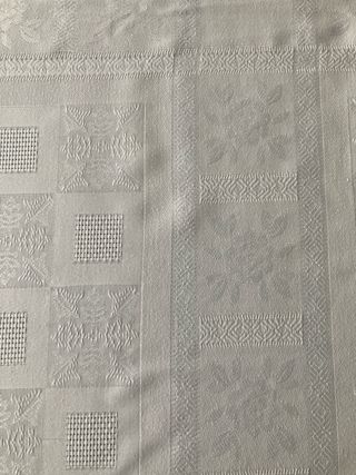 Mantel blanco y 6 servilletas con puntilla crochet