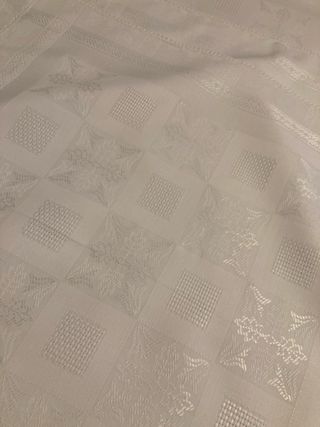 Mantel blanco y 6 servilletas con puntilla crochet