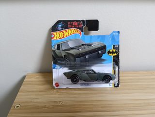 Batmovil Hot Wheels Batman 178/250 VERDE