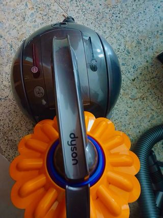 Aspiradora Dyson Ball DC33c