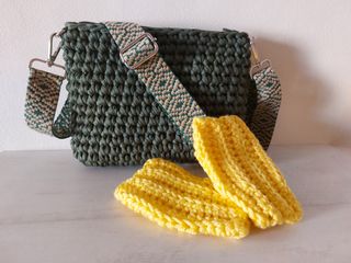 Mitones de crochet amarillos nuevos