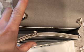 Borsetta Furla bianca con logo in Swarovski