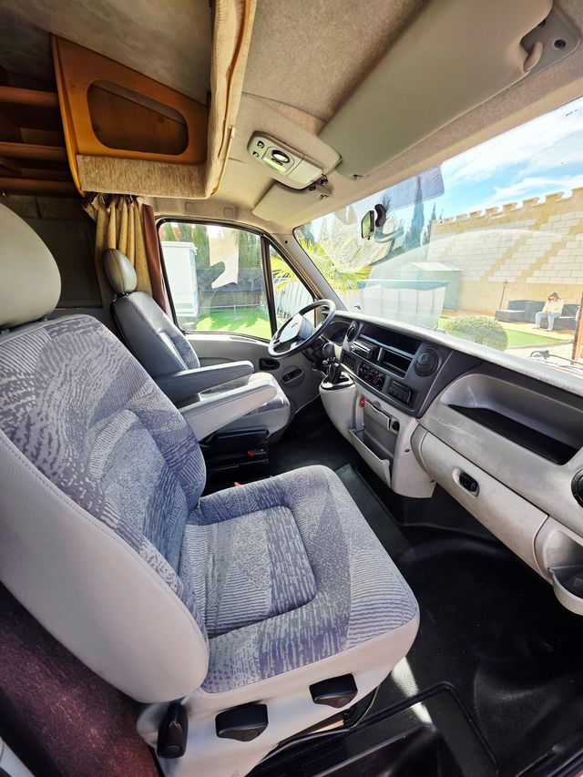 Renault MCLOUIS TANDY PLUS 365 - Aire/Toldo/Nevera