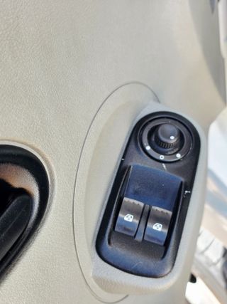 Renault MCLOUIS TANDY PLUS 365 - Aire/Toldo/Nevera