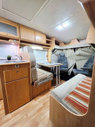 Renault MCLOUIS TANDY PLUS 365 - Aire/Toldo/Nevera