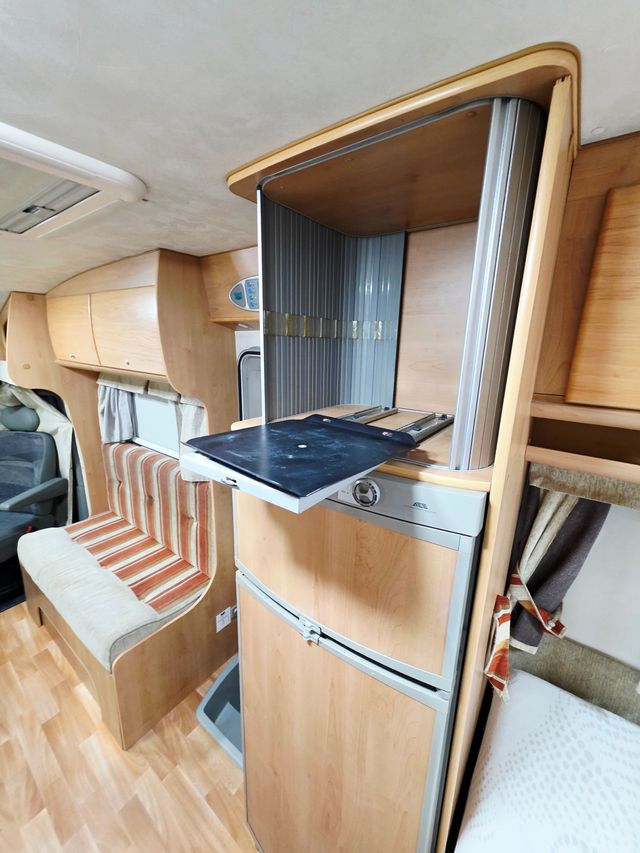 Renault MCLOUIS TANDY PLUS 365 - Aire/Toldo/Nevera