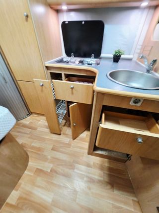 Renault MCLOUIS TANDY PLUS 365 - Aire/Toldo/Nevera