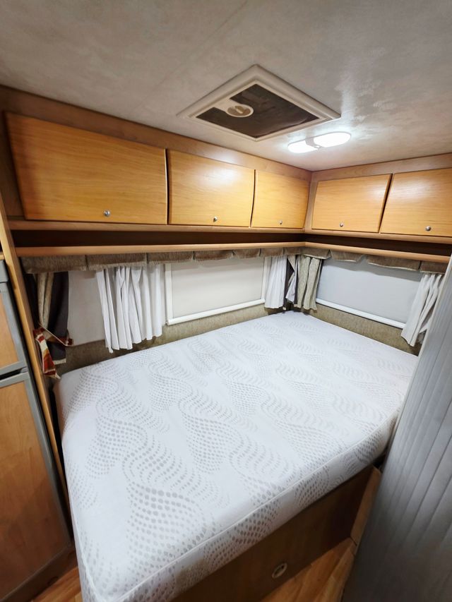 Renault MCLOUIS TANDY PLUS 365 - Aire/Toldo/Nevera