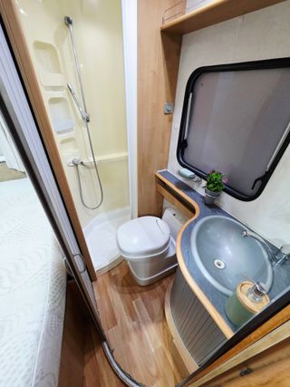 Renault MCLOUIS TANDY PLUS 365 - Aire/Toldo/Nevera