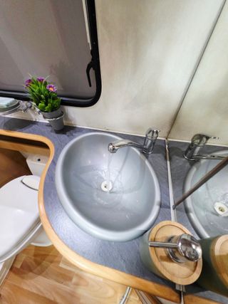 Renault MCLOUIS TANDY PLUS 365 - Aire/Toldo/Nevera