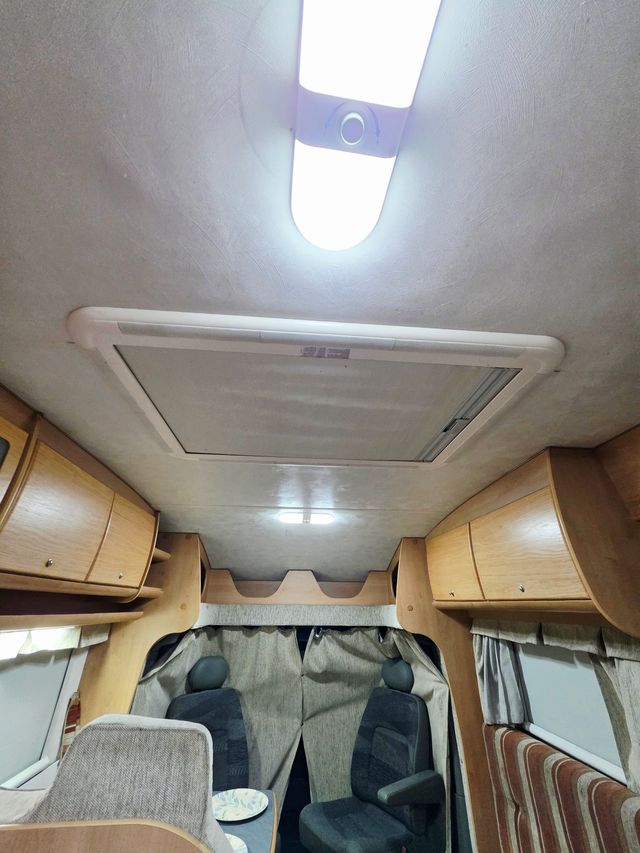 Renault MCLOUIS TANDY PLUS 365 - Aire/Toldo/Nevera