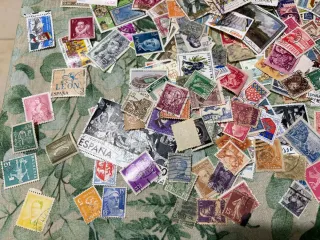 Lote Sellos y Álbum de Isabel II