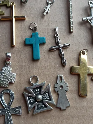 Lote de cruces collares rosario""