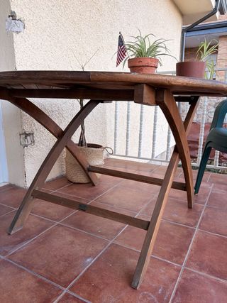 Mesa redonda de teca plegable