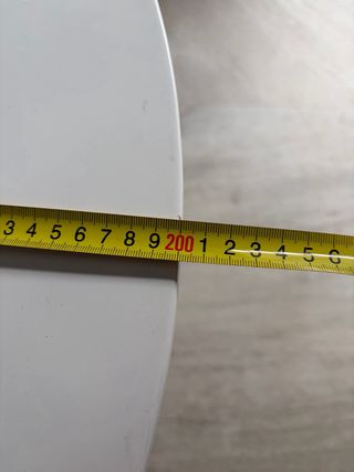 Mesa de comedor blanca diseño ovalada (dañada)