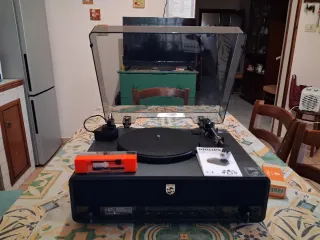 Giradischi Philips nero e argento