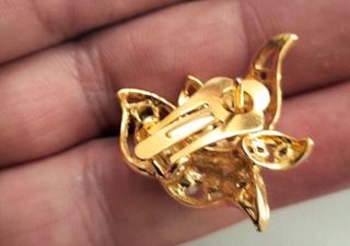 Pendientes antiguos chapados en oro con perlas