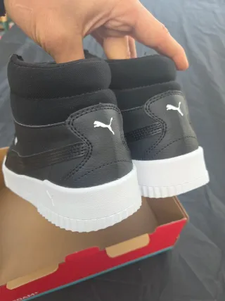 Zapatillas Puma altas negras y blancas