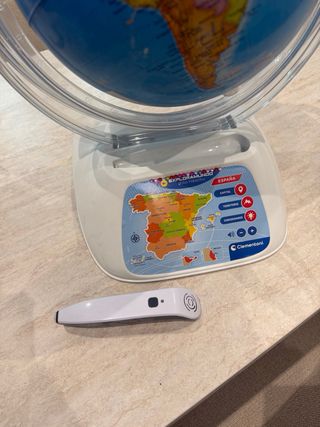 Globo terráqueo interactivo Clementoni