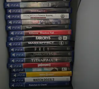 Giochi PS4 (PlayStation 4) - Lotti