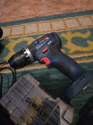 Taladro Bosch GSB 18V y Amoladora
