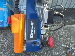 Grúa Eléctrica Einhell BT-EH 250