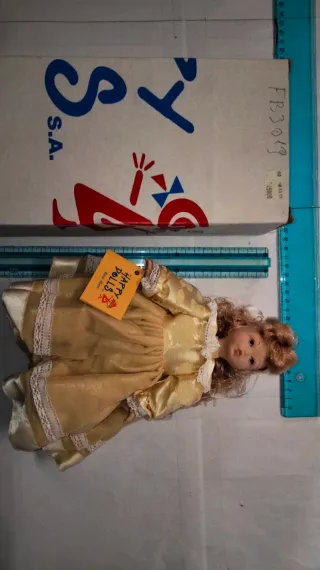 Lotto 3 bambole porcellana Happy Dolls 1999