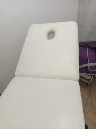 Camilla de estética