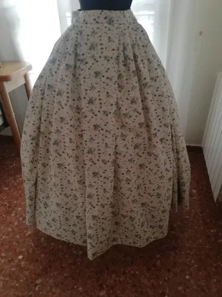 Falda regional huertana sin estrenar