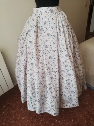 Falda regional huertana sin estrenar