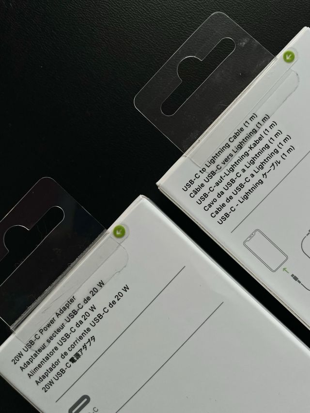 Caricatore Apple Lightning completo per iPhone nuovo