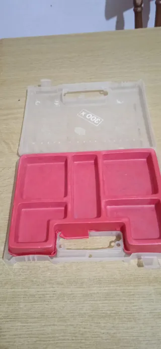 Porta oggetti con divisori