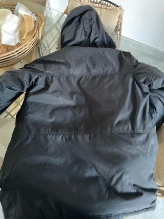 Abrigo plumas Columbia Negro con Capucha Forrada