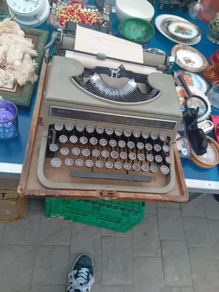 Máquina de escribir Hispano Olivetti Studio 46.