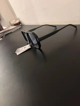 Occhiali da sole neri unisex UV