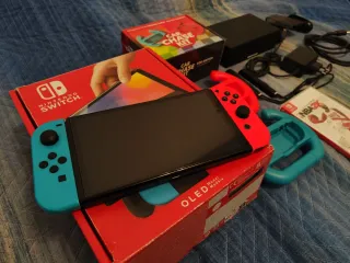 Nintendo Switch OLED + Accessori + Giochi