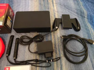 Nintendo Switch OLED + Accessori + Giochi