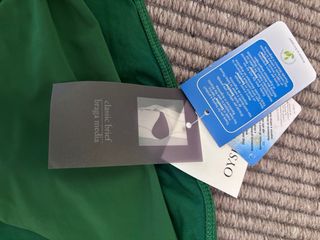 Braguita bikini Oysho verde talla M con etiqueta.