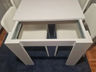 Mesa extensible blanca + 4 sillas