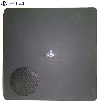 PLAY STATION 4 SLIM 500GB.