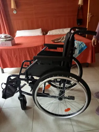 Silla de ruedas plegable