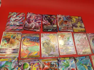 Lotto Carte Pokémon Umbreon Charizard Gyarados