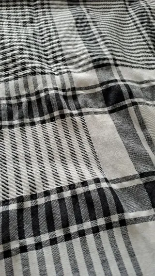 Pañuelo a cuadros blanco y negro