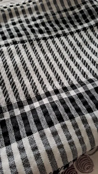 Pañuelo a cuadros blanco y negro