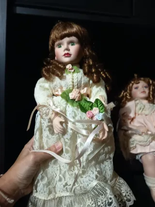 Muñeca de porcelana antigua