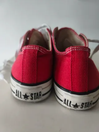 Converse Rojas Talla 41 (7'5)