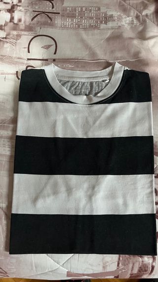 Camiseta Pull&Bear rayas blanco y negro Talla XS